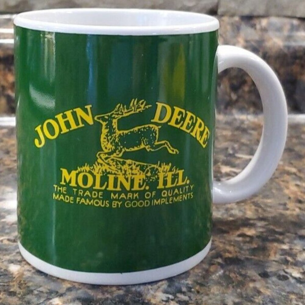 JOHN DEERE MUG COFFEE ,TEA CUP , HOT CHOCOLATE GIBSON MOLINE ILL